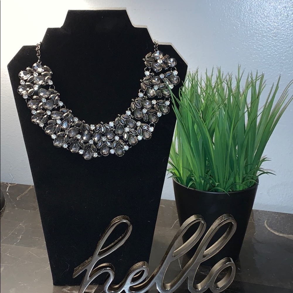 Beautiful design with Smokey gray stone diamonds